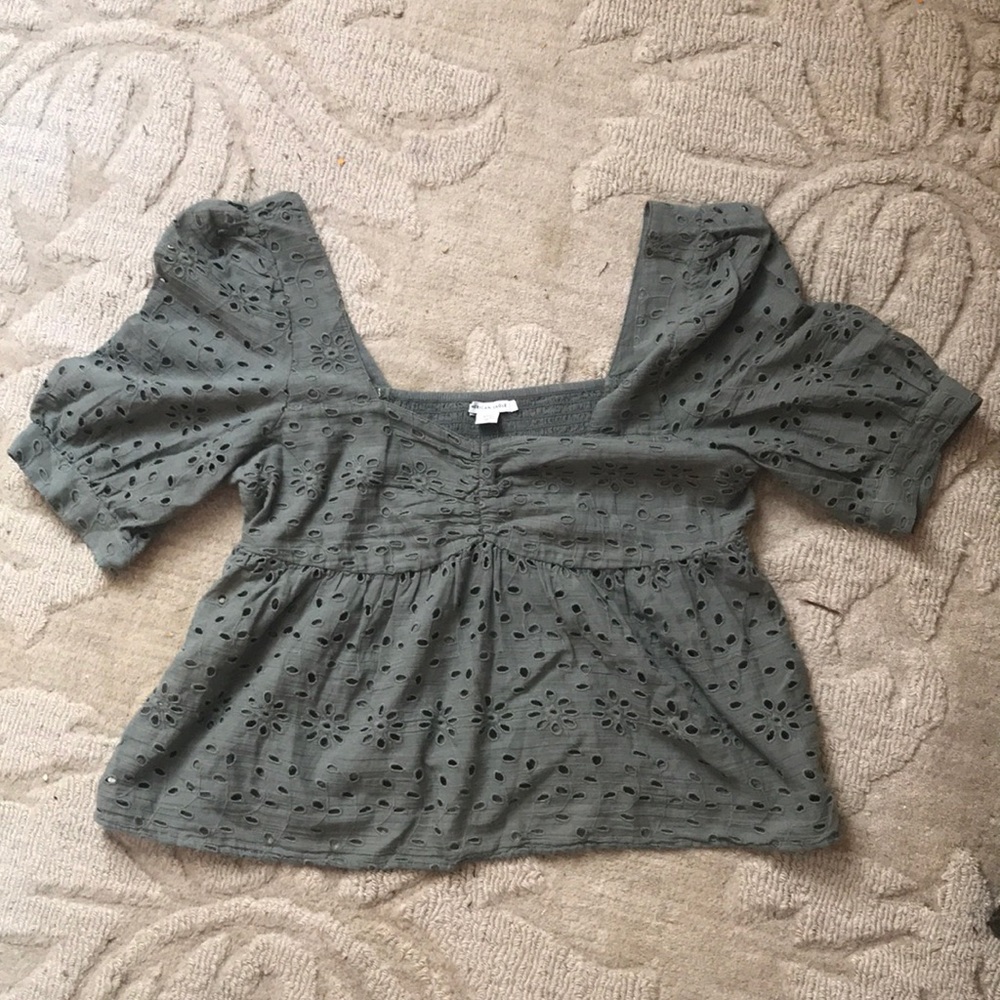 AE LONG SLEEVE PEPLUM BLOUSE W/ EYELETS